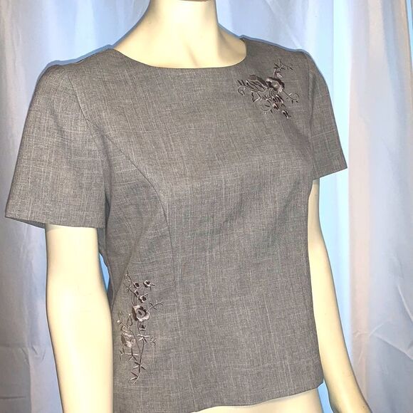 Vintage boss lady gray embroidered boxy top. 8P - Picture 1 of 8